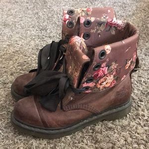Dr. Martens size 9 boots